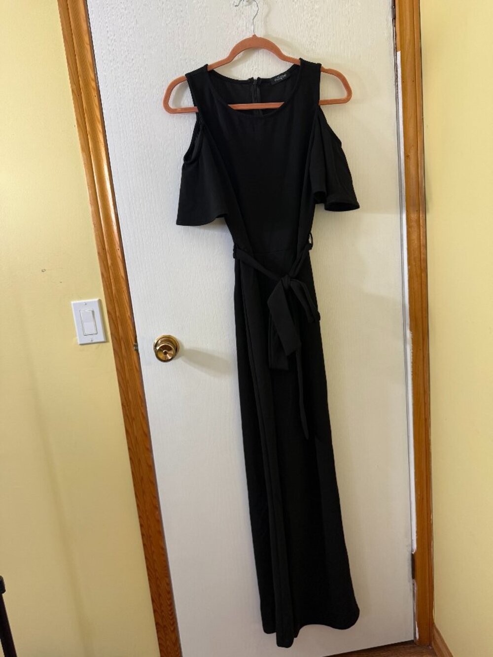 🦋 2/30 Eclipse Black Cold Shoulder Belted Jumpsuit S - Picture 2 of 8